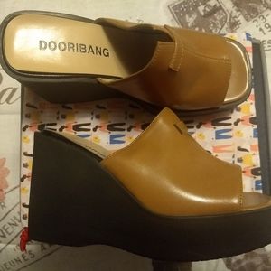 Sandals Platform Style 7